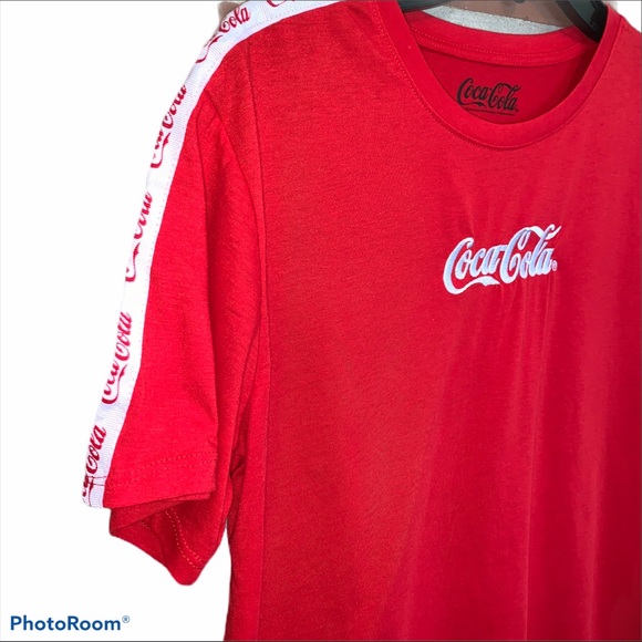 COCA COLA | Vintage-Inspired Red Graphic T-Shirt - Picture 2 of 5
